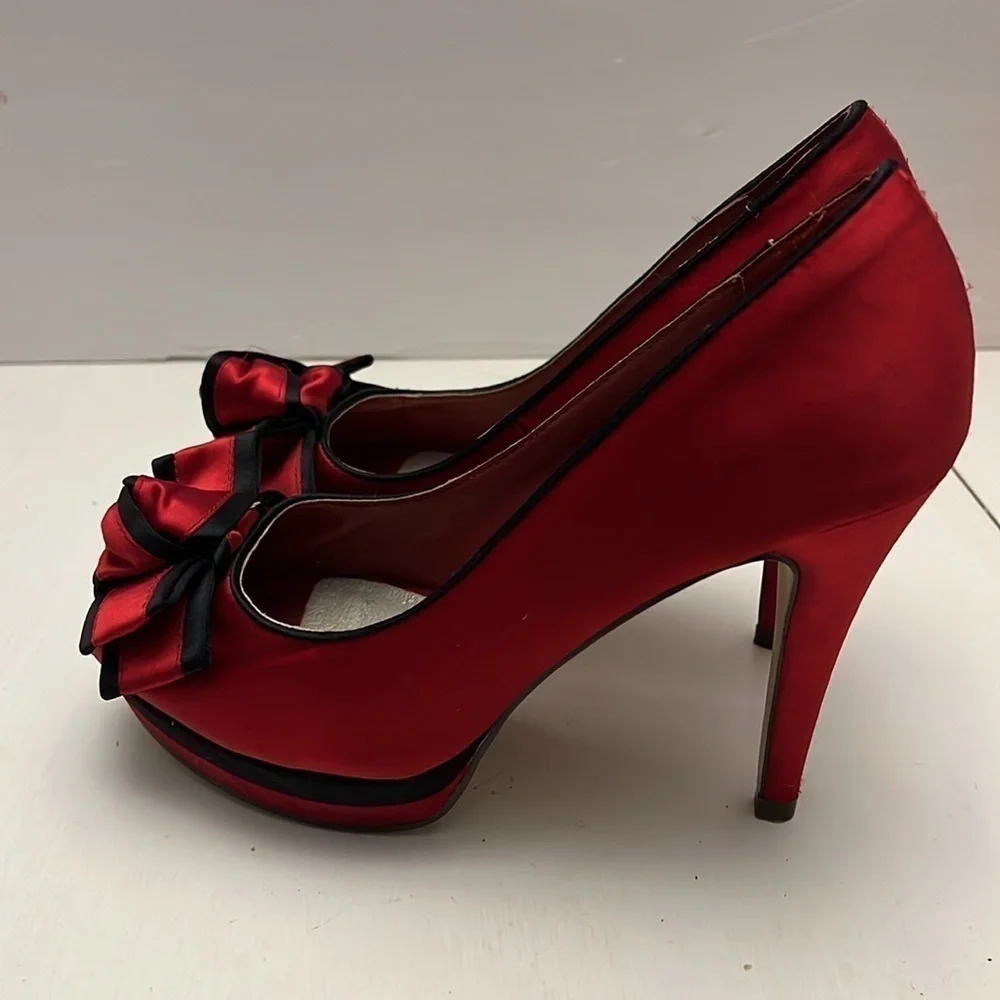 Menbur Holiday Christmas High Heel Shoes size 6.5